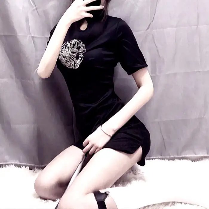 黑玫瑰公寓